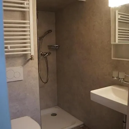 Buehlengasse 6 *